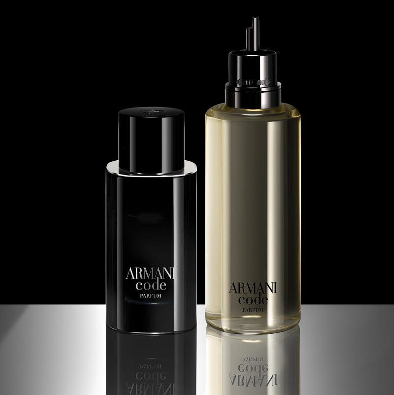 Парфюмна вода Giorgio Armani Code Le Parfum EDP за мъже, бутилка с изчистен дизайн и елегантна опаковка