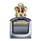 Мъжка тоалетна вода Jean Paul Gaultier Scandal Pour Homme EDT, флакон с аромат за мъже, изправен на бял фон
