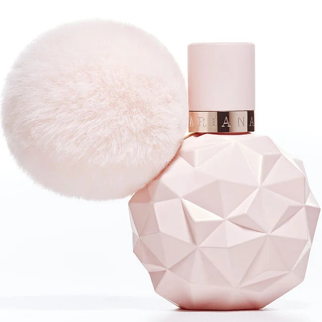 Парфюмна вода за жени Ariana Grande Sweet Like Candy EDP, бутилка с цветен дизайн и флакон за поява.
