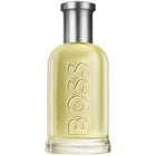 Hugo Boss Boss Bottled EDT парфюм за жени, елегантна бутилка с фина прозрачна опаковка и лого на марката.