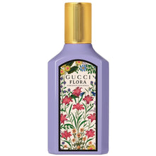 Парфюмна вода Gucci Flora Gorgeous Magnolia EDP за жени, елегантна бутилка с флорални мотиви и свеж аромат.