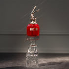 Една от парфюмните води Jean Paul Gaultier Scandal Le Parfum EDP за жени с елегантна опаковка и флакон.