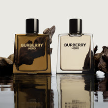 Тоалетна вода за жени Burberry Hero EDT, бутилка с елегантен дизайн, излъчваща свежест и стил.