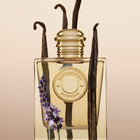Парфюмна вода за жени Burberry Goddess EDP, елегантна бутилка и флакон с дизайн, подходящ за стилни жени.