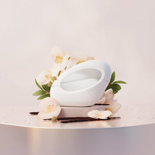 Парфюмна вода за жени Ariana Grande Mod Vanilla EDP, бутилка с аромат ванилия и деликатен дизайн