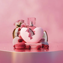 Парфюмна вода Ariana Grande Thank U Next EDP за жени, бутилка с изящен дизайн и логото на марката
