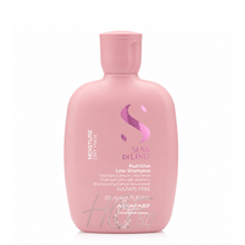 Хидратиращ шампоан Alfaparf Milano Semi Di Lino Moisture Nutritive за суха и увредена коса, видимо в бутилка с шампоан.