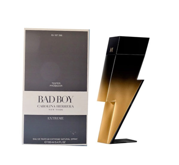 Тестер на мъжки парфюм Carolina Herrera Bad Boy Extreme EDP, 100 мл, изобразен на бутилка за парфюм.