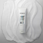 Червена маска за коса Redken Acidic Bonding Concentrate 5-минутна течна маска за възстановяване и хидратация на косата