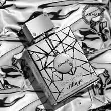 Unisex парфюмна вода Armaf Club de Nuit Sillage EDP, 105 мл, елегантен флакон с ароматни нотки и стилен дизайн