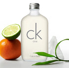 Тестер на парфюмна вода Calvin Klein CK One EDT за мъже и жени, разположен в прозрачна бутилка.