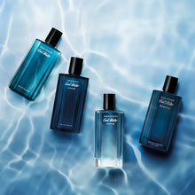 Давидоф Cool Water Intense EDP мъжки парфюмна вода с морски и цитрусови нотки, опакована в елегантна бутилка.