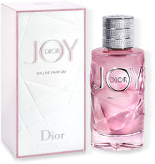 Дамски парфюм Dior Joy EDP с цветни и плодови нотки, бутилка с изчистен дизайн и логото на Dior.
