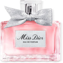 EDP парфюмна вода за жени Miss Dior DIOR, бутилка с елегантен дизайн и цветни нотки, подходящ за ежедневен носене.