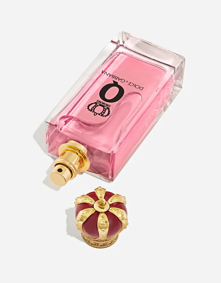 Долче и Габана Q EDP парфюмна вода за жени, изящна бутилка с парфюмна течност, елегантен аромат за жени.