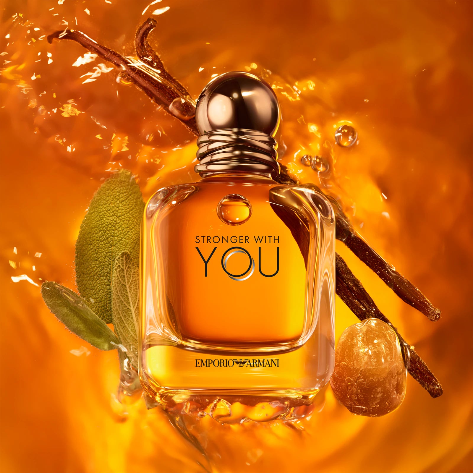 Гарниерски тоалетна вода за мъже Giorgio Armani Stronger With You EDT, прозрачна бутилка с парфюм и капачка