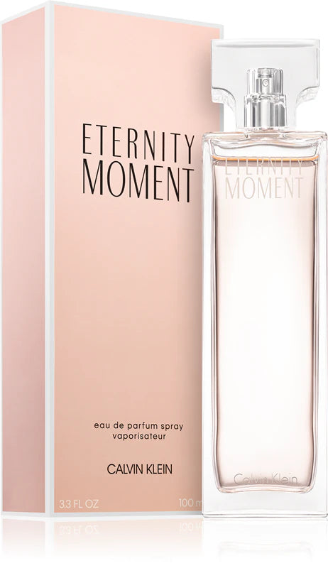 Парфюмна вода за жени Calvin Klein Eternity Moment EDP, елегантна бутилка с деликатен дизайн и ароматна композиция.