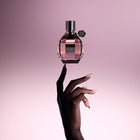 Парфюмна вода Viktor & Rolf Flowerbomb EDP за жени с флорални нотки и елегантен дизайн.