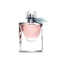 Lancome La Vie Est Belle EDP дамски парфюм вода с изящен флакон и елегантен дизайн.