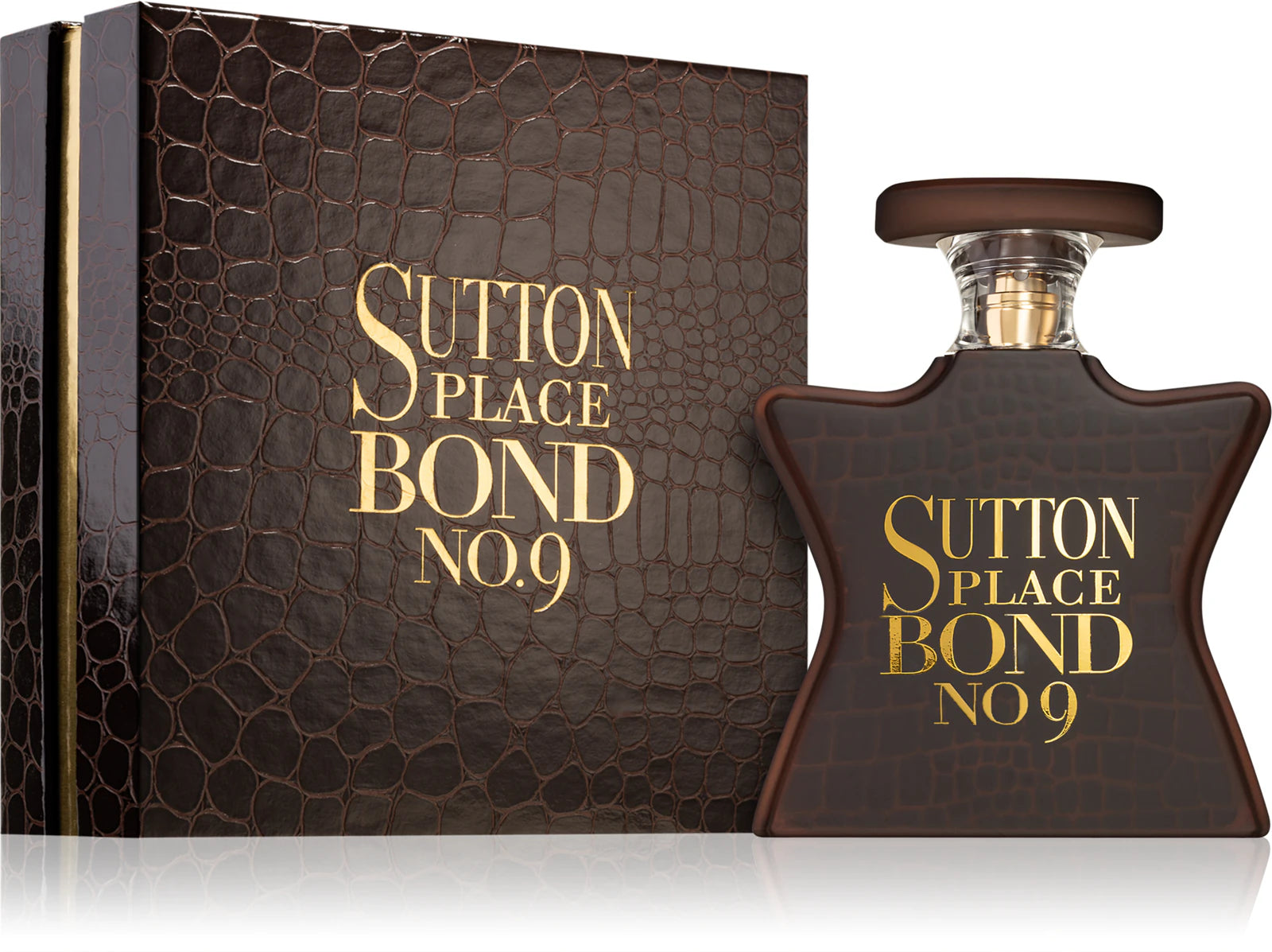 Еднопосочна парфюмна вода Bond No. 9 Sutton Place за мъже и жени, изображение на флакон с елегантен дизайн.