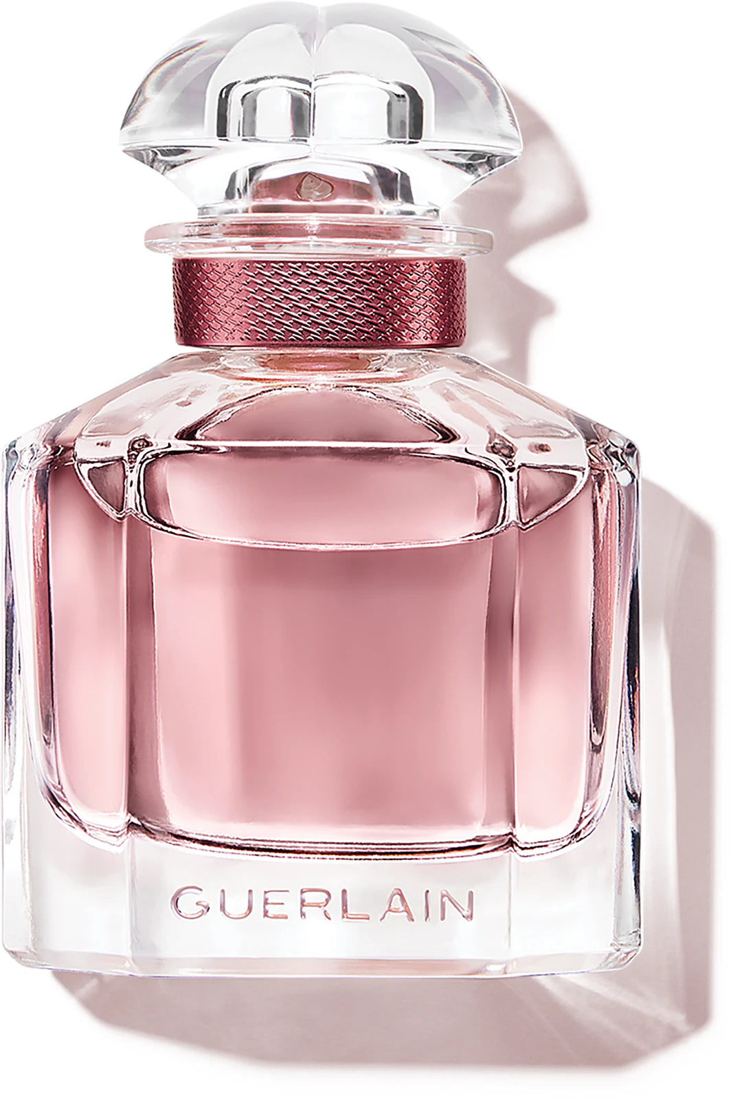 Guerlain Mon Guerlain Intense ЕДП парфюмна вода за жени, бутилка с елегантен дизайн и златисти нотки.