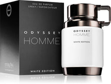 Парфюмна вода за мъже Armaf Odyssey Homme White Edition EDP, бяла бутилка с елегантен дизайн и ароматни нотки.