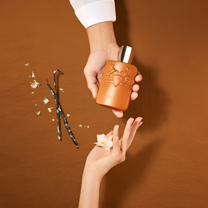 Алтхайър парфюмна вода за мъже от Parfums De Marly, елегантен EDP аромат с флакон и капачка, видими в изображението.