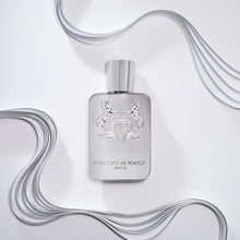 ЕDP парфюмна вода за мъже Parfums de Marly Pegasus с елегантен флакон и ароматни нотки, подходящ за специални поводи.