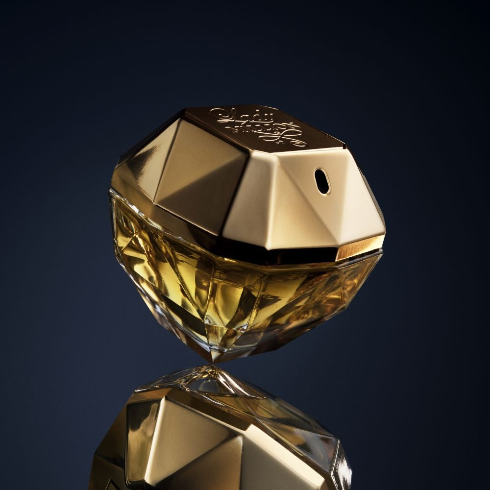 Парфюмна вода Lady Million EDP за жени от Rabanne, флакон с елегантен дизайн и златист цвят, предлагана в бутилка.
