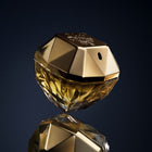 Парфюмна вода Lady Million EDP за жени от Rabanne, флакон с елегантен дизайн и златист цвят, предлагана в бутилка.