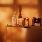 Унисекс парфюм Maison Margiela Replica By The Fireplace EDT с опаковка и флакон, изображение на парфюма.