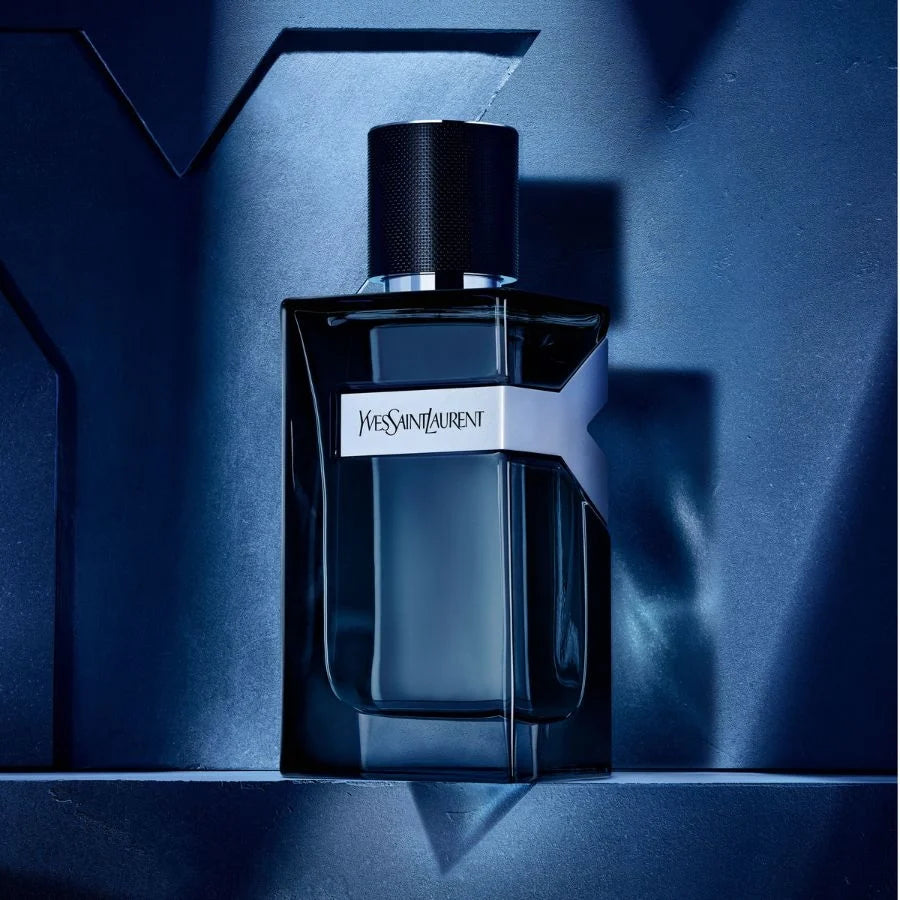 Мъжки парфюм Yves Saint Laurent Y Intense EDP, флакон с елегантен дизайн, излъчващ силен и съблазнителен аромат.