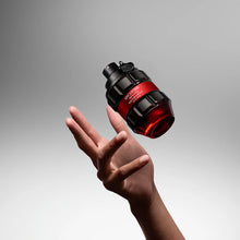 Мъжки парфюм Viktor & Rolf Spicebomb Infrared EDP, бутилка с черен дизайн и ароматни нотки, върху бял фон.