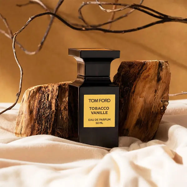 Тютюнева ванилия ЕДП парфюмна вода Tom Ford за мъже и жени, бутилка с изящен дизайн, аромат с тютюн и ванилия