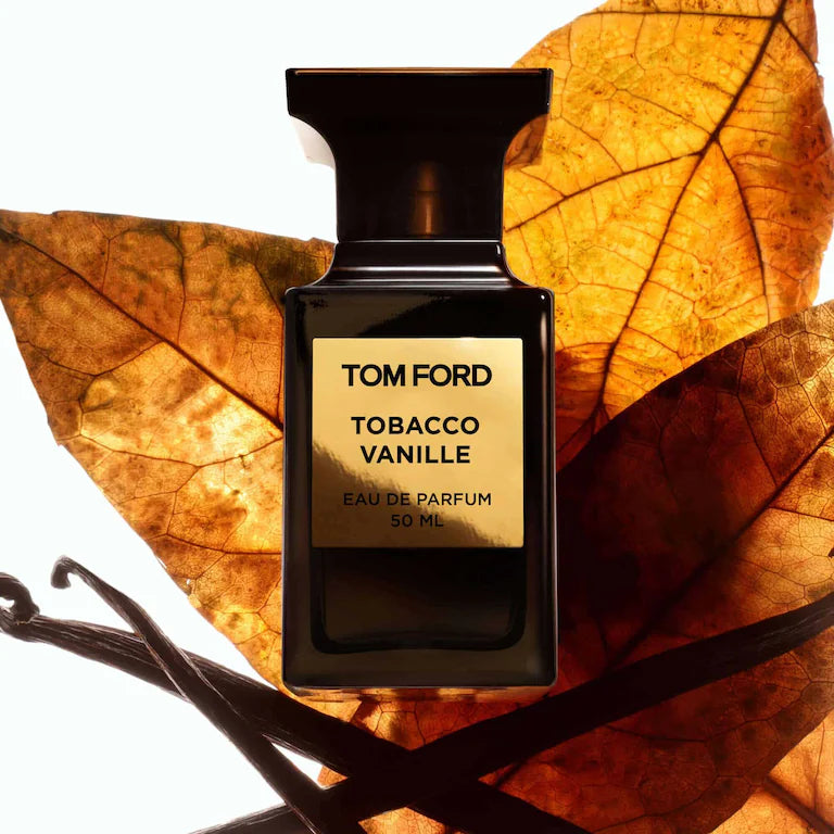 Tom Ford Tobacco Vanille EDP парфюмна вода за мъже и жени, бутилка с елегантен дизайн, показана на изображението.