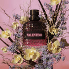 ЕDP парфюмна вода за мъже Valentino Born In Roma Intense Uomo, бутилка и ароматна композиция
