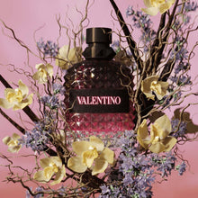 ЕDP парфюмна вода за мъже Valentino Born In Roma Intense Uomo, бутилка и ароматна композиция