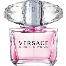 Тоалетна вода за жени Versace Bright Crystal EDT с прозрачна бутилка и розов цвят, излъчваща свежест и елегантност