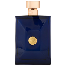 Версаце Dylan Blue EDT тоалетна вода за мъже, флакон с характерен дизайн и синьо оформление, за стилен мъжки аромат.